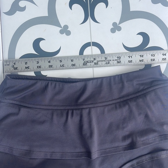 Head women’s tennis/pickelball gray ruffled skirt size small - Picture 6 of 6